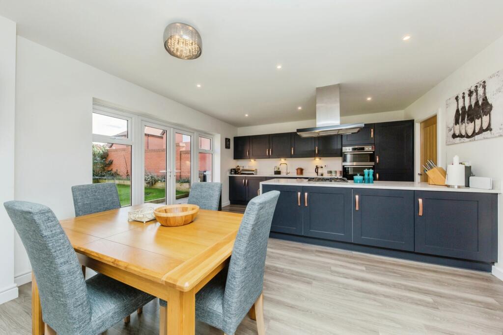 Additional property image - Gadwall Close, Wistaston, Crewe, Cheshire, CW2