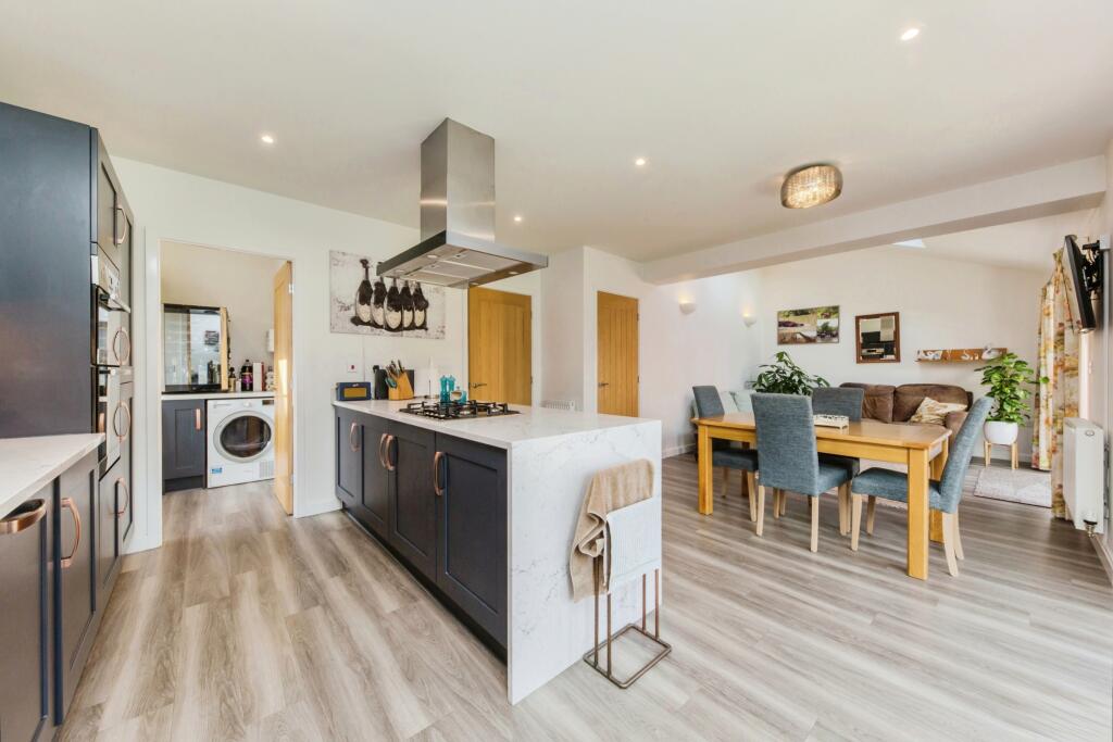 Additional property image - Gadwall Close, Wistaston, Crewe, Cheshire, CW2