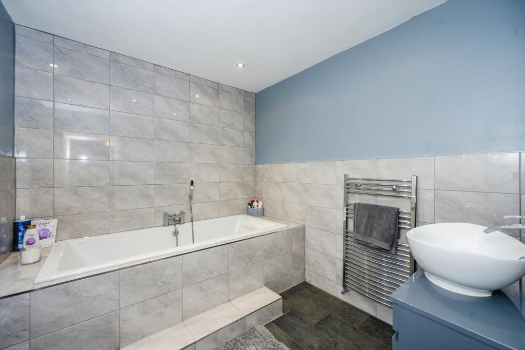 3 bedroom bungalow for sale in Ashton Road, Newton Le Willows, St