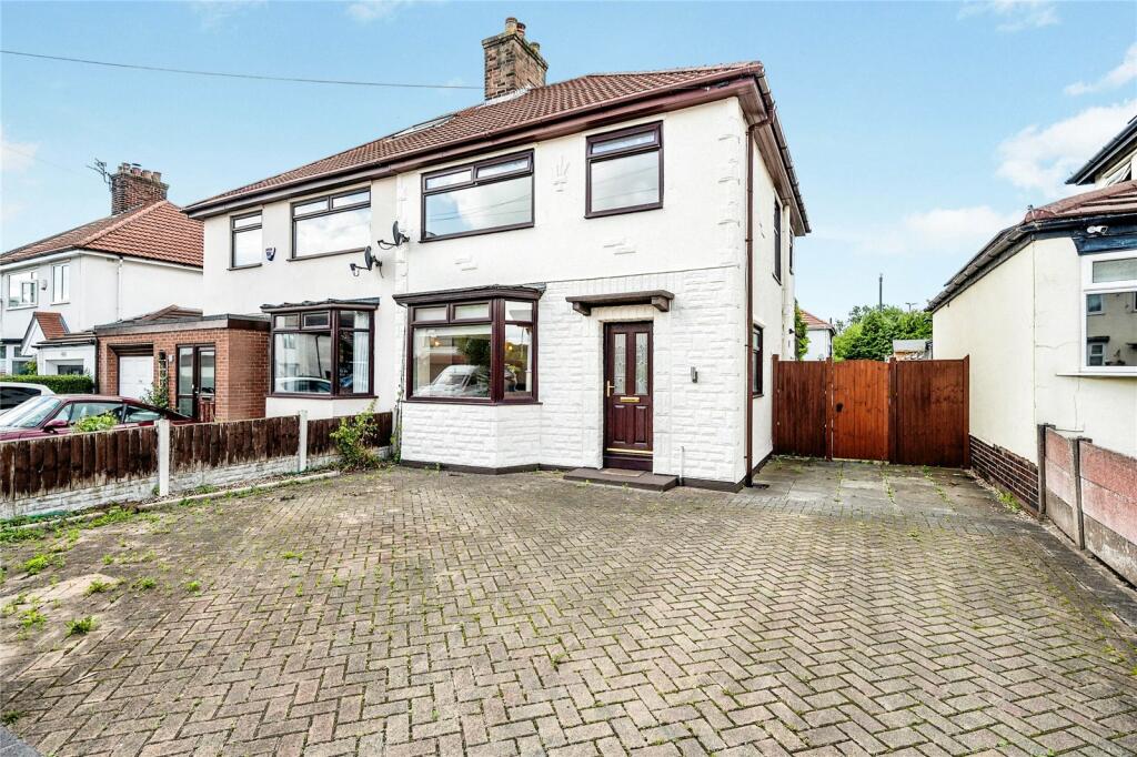 3 bedroom semidetached house for sale in Elm Road, Winwick, Warrington