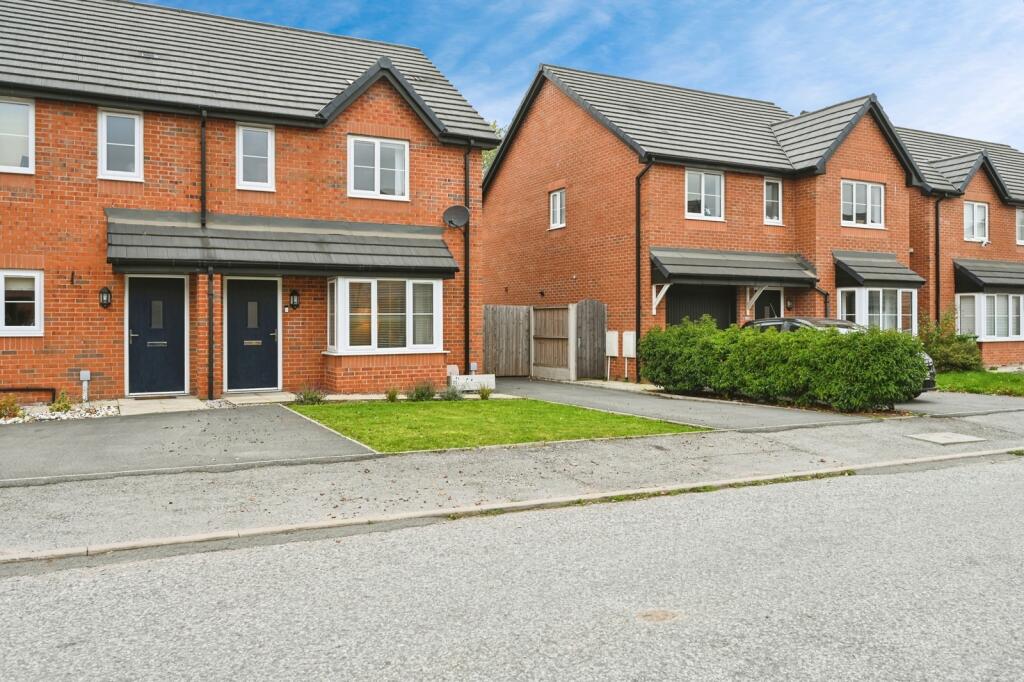 Main image of property: Hulme Gardens, LEIGH, Lancashire, WN7