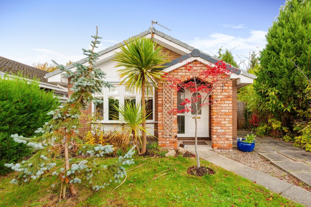 3 bedroom bungalow for sale in Douglas Close, Widnes, Cheshire, WA8