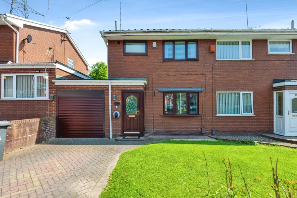 Main image of property: Paddock Rise, RUNCORN, Cheshire, WA7