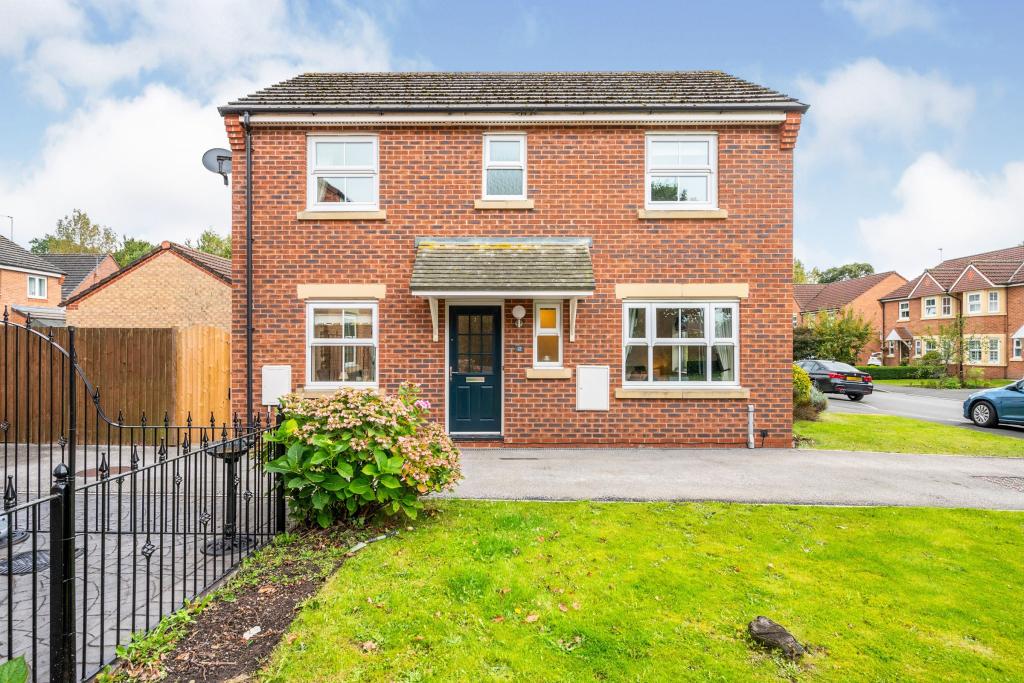 3 bedroom detached house for sale in Nazareth House Lane, Widnes ...