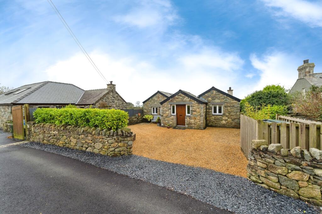 2 bedroom barn conversion for sale in Abererch, Pwllheli, Gwynedd, LL53