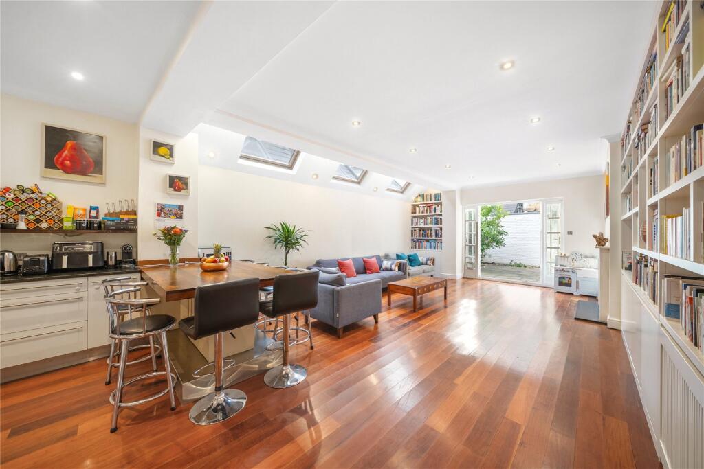 Main image of property: Tamworth Street, London, SW6