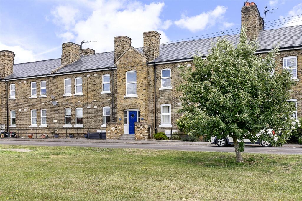 Main image of property: Heathfield Square, London, SW18