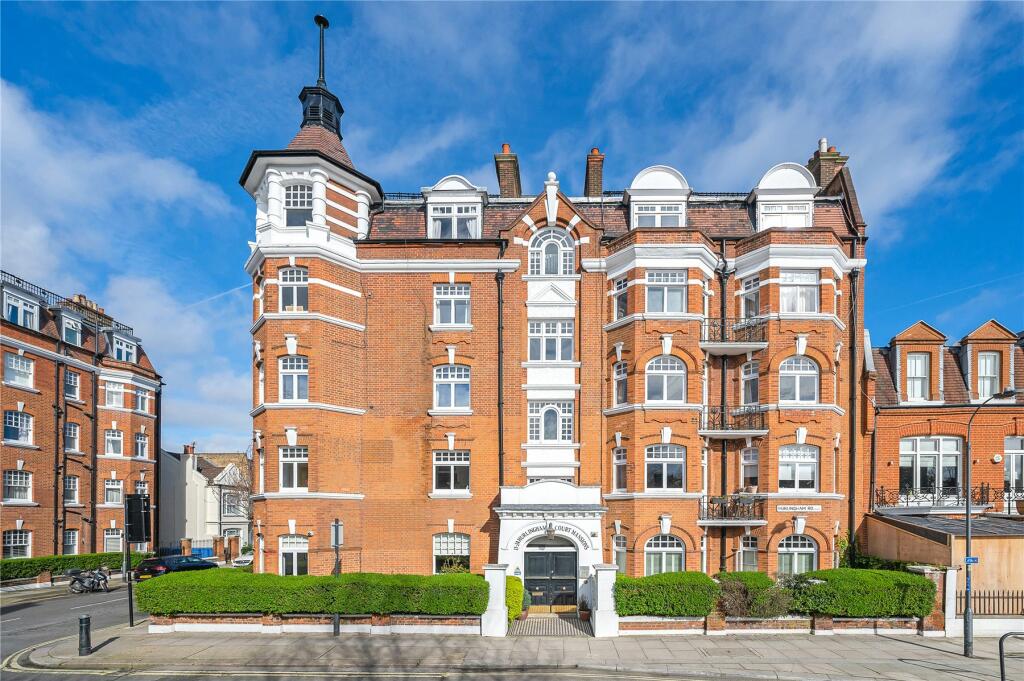 2 bedroom flat for sale in Hurlingham Court Mansions, Hurlingham Road