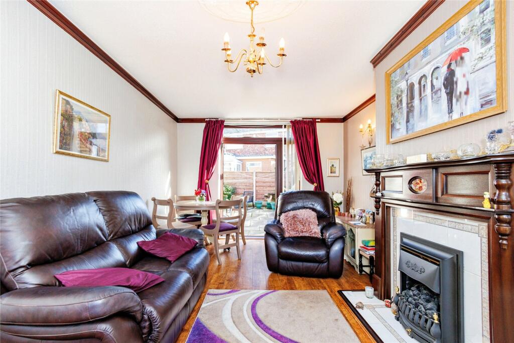 3 bedroom semidetached house for sale in Masefield Road, Droylsden