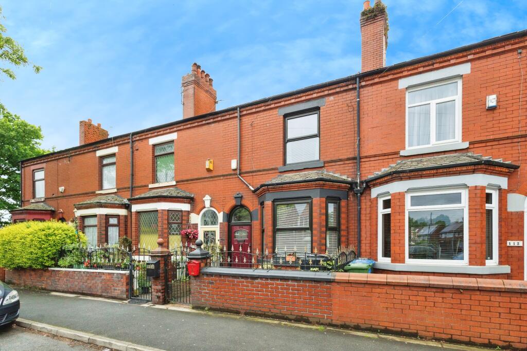3 bedroom terraced house for sale in Stamford Road, Audenshaw