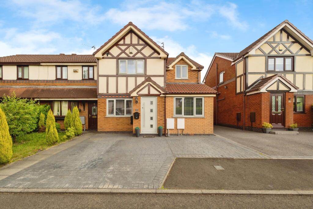 Main image of property: Carpenters Walk, Droylsden, Manchester, Greater Manchester, M43