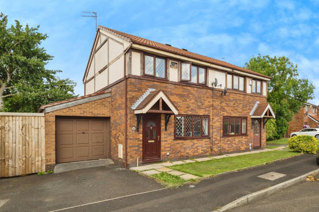 Main image of property: Willow Fold, MANCHESTER, Lancashire, M43