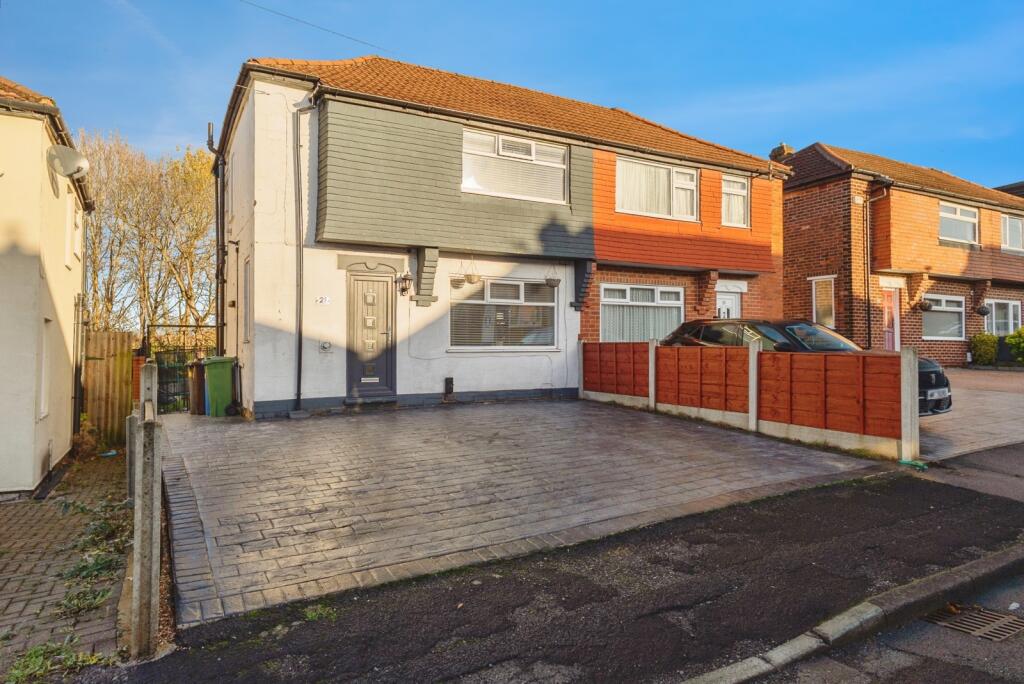 Main image of property: Parvet Avenue, Droylsden, Manchester, Greater Manchester, M43