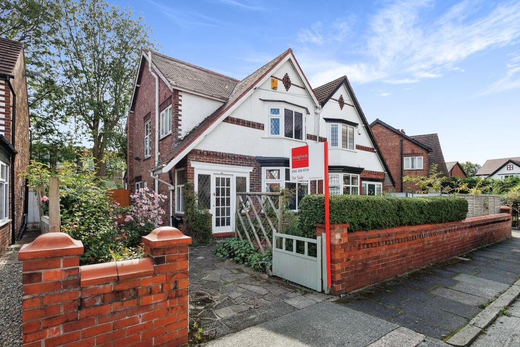 3 bedroom semidetached house for sale in Mayville Drive, Didsbury, M20
