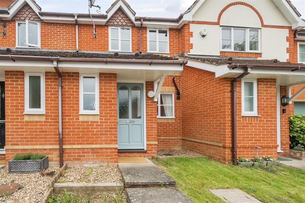 2 bedroom terraced house for sale in Davy Close, Wokingham, Berkshire, RG40 2LW, RG40