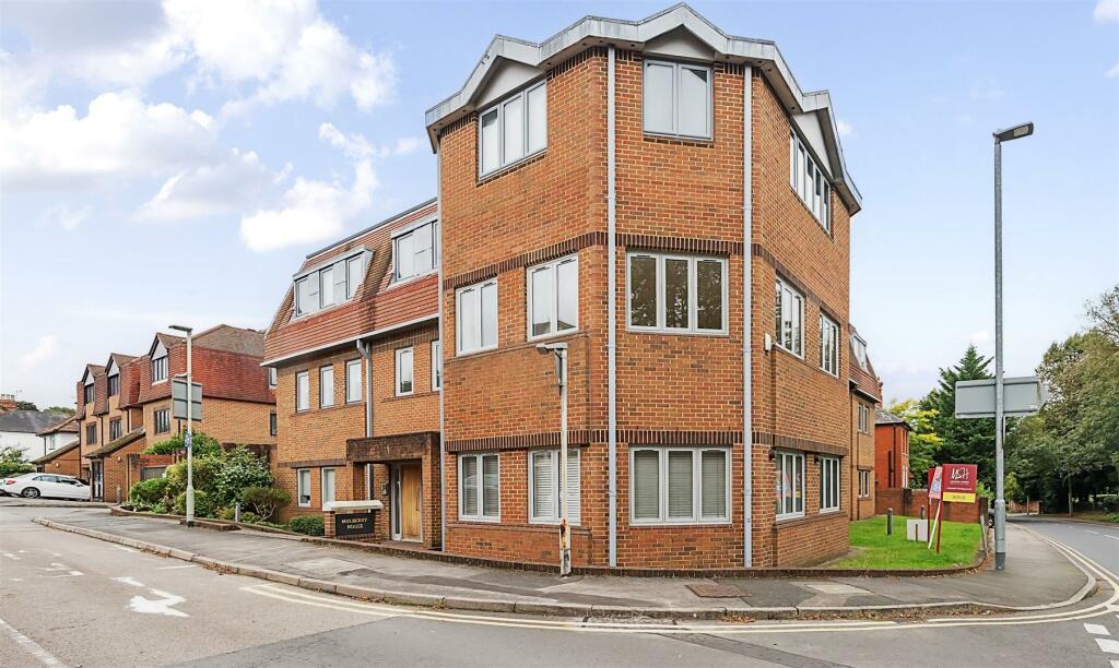 Main image of property: Osborne Road, Wokingham, Berkshire, RG40 1GQ