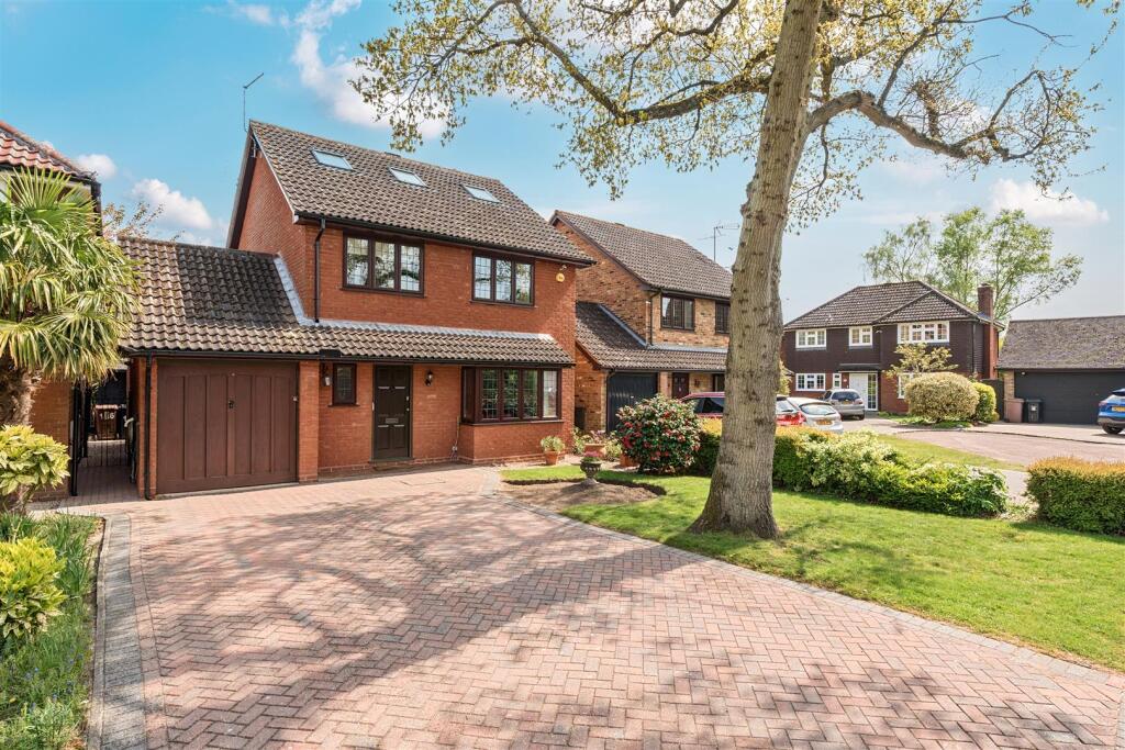 Main image of property: Springdale, Finchampstead, Berkshire, RG40 4RZ