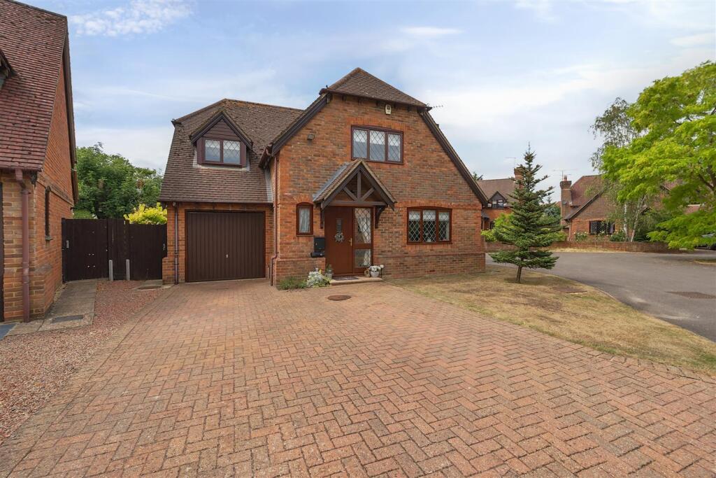Main image of property: Chackfield Drive Winnersh, Berkshire, RG41 5PH