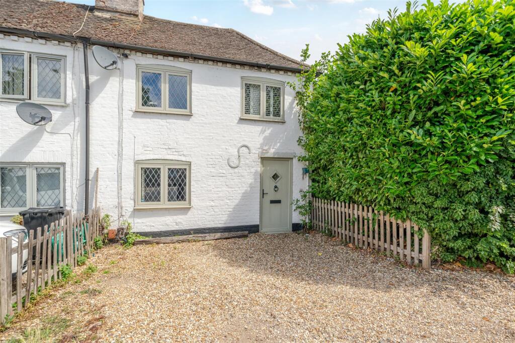 Main image of property: London Road Wokingham, Berkshire, RG40 1SN