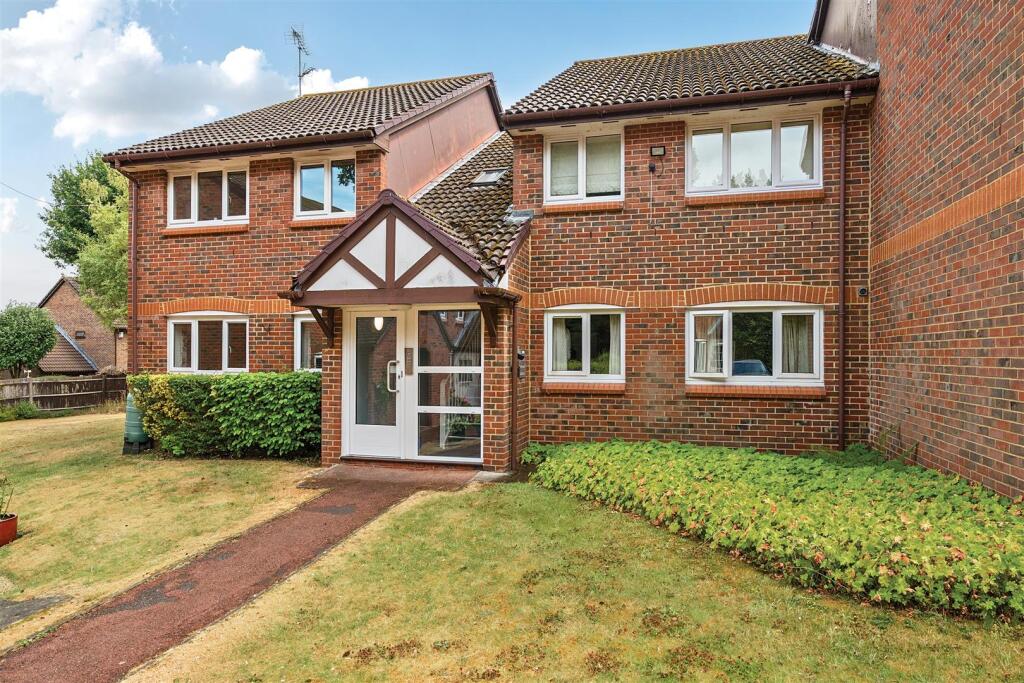 Main image of property: Acorn Drive, Wokingham, Berkshire, RG40 1EQ