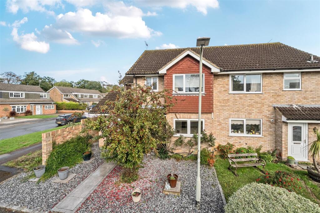 Main image of property: Beckett Close, Wokingham, Berkshire, RG40 1YZ