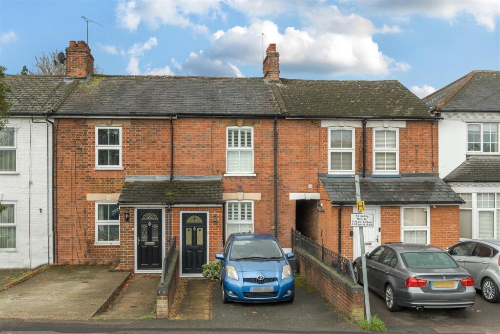 Main image of property: Oxford Road, Wokingham, Berkshire, RG41 2XY