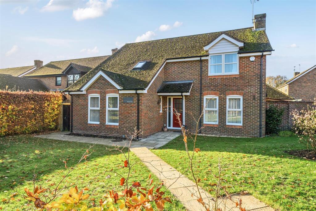 Main image of property: Sandy Lane Wokingham, Berkshire, RG41 4DD
