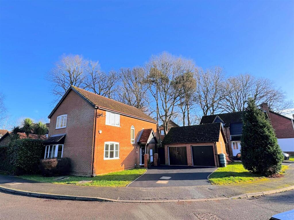 Main image of property: The Junipers, Wokingham, Berkshire, RG41 4UX