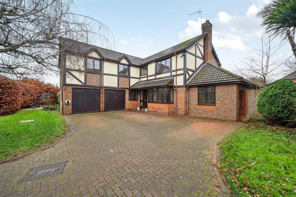 Main image of property: Windermere Close, Winnersh, Berkshire, RG41 5XW