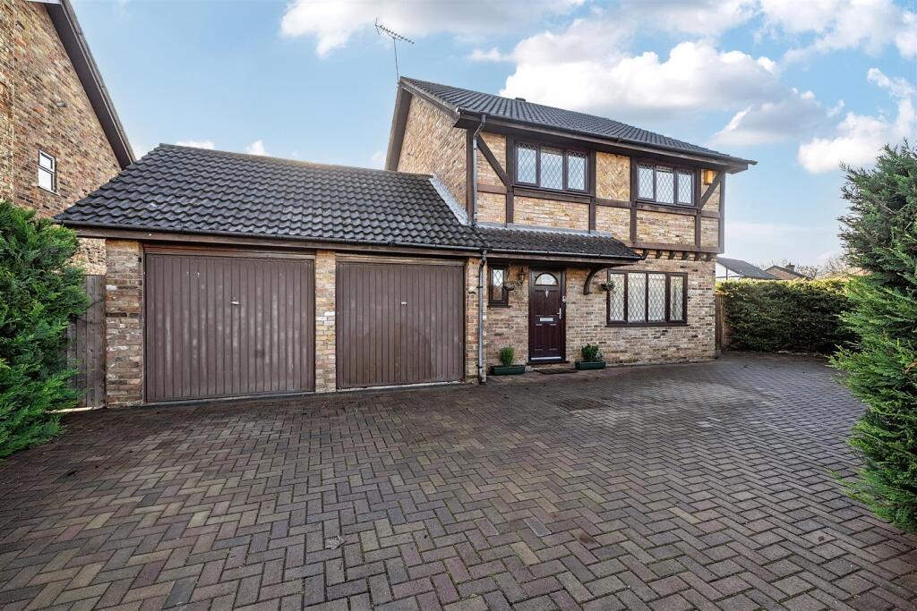 Main image of property: Fir Cottage Road Finchampstead, Berkshire, RG40 4RY