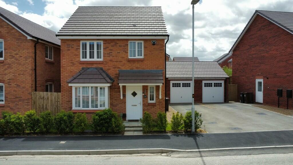 3 bedroom detached house for sale in Casterton Road, Melton Mowbray, LE13