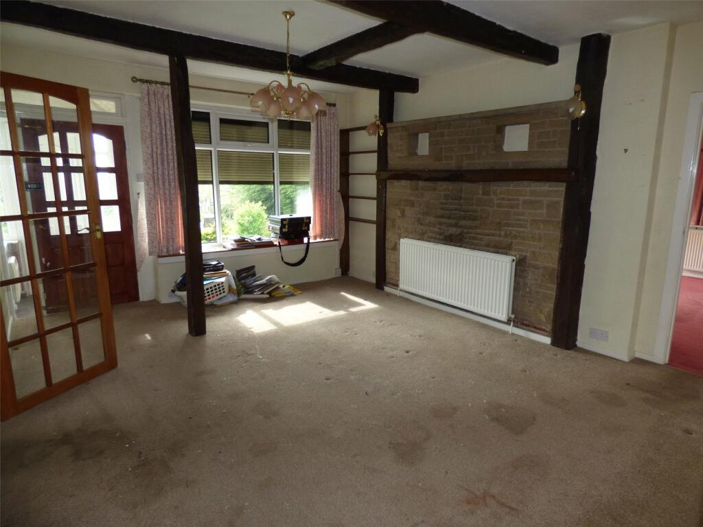 4 bedroom bungalow for sale in Jacksons Edge Road, Disley, Stockport, SK12