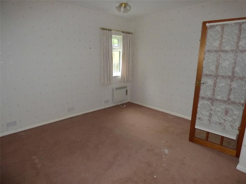 4 bedroom bungalow for sale in Jacksons Edge Road, Disley, Stockport, SK12