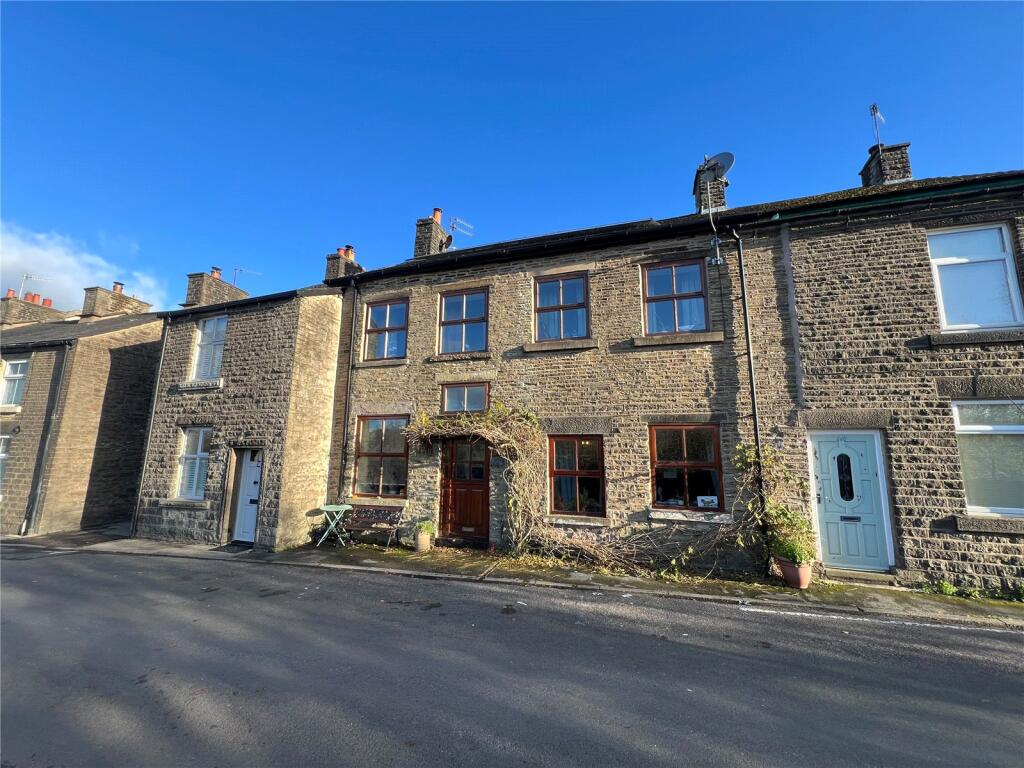 Main image of property: Old Road, Whaley Bridge, High Peak, Derbyshire, SK23