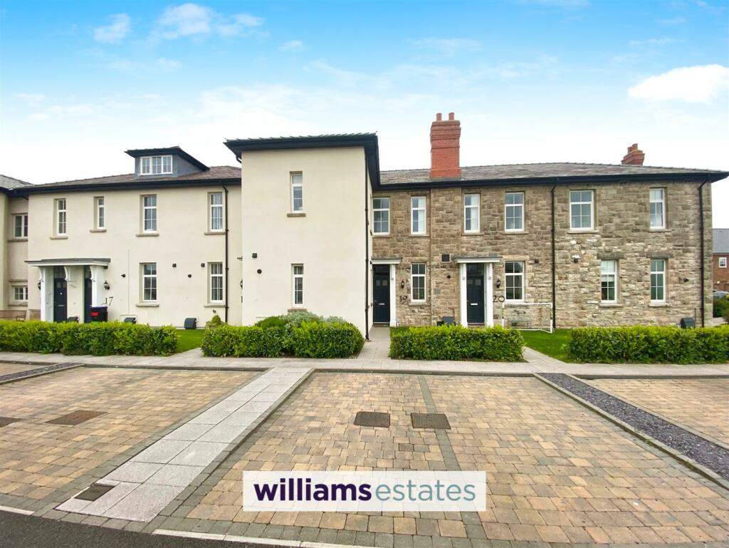 3 bedroom mews property for sale in Rhodfa Tegid, St. Asaph, LL17