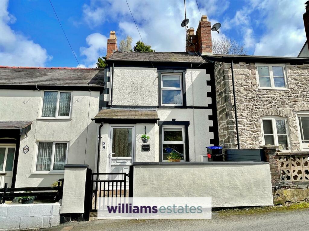 2 bedroom terraced house for sale in Love Lane, Denbigh, LL16