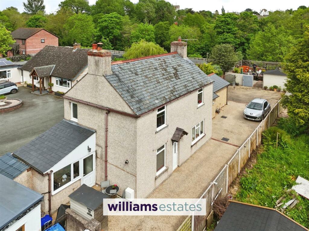 4 bedroom house for sale in Lower Denbigh Road, St. Asaph, LL17