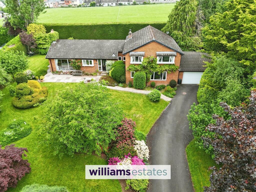 5 bedroom detached house for sale in Llandyrnog, LL16