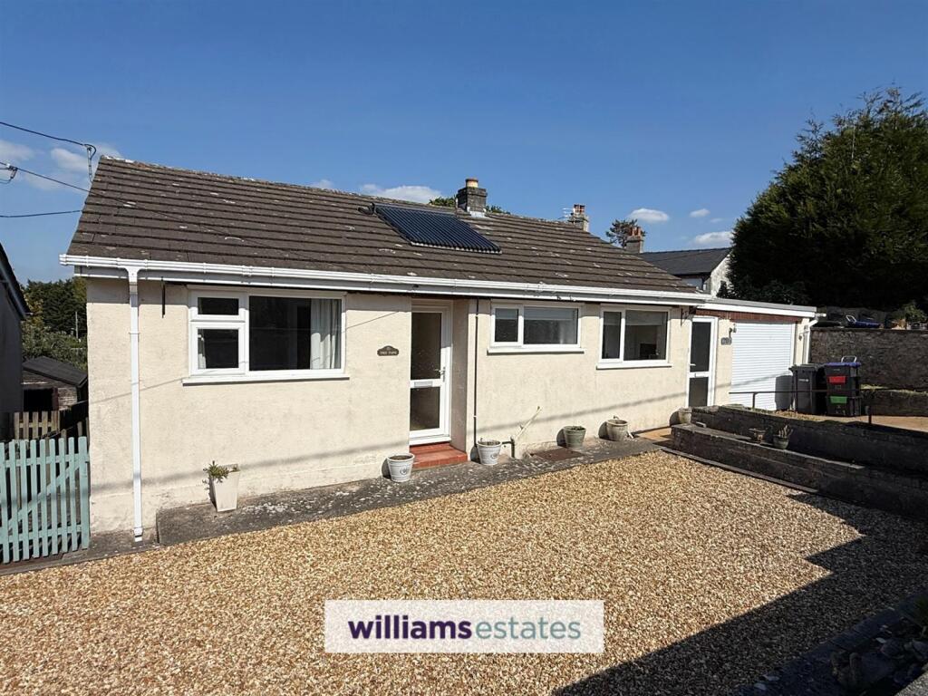 Main image of property: Ochr Y Bryn, Henllan