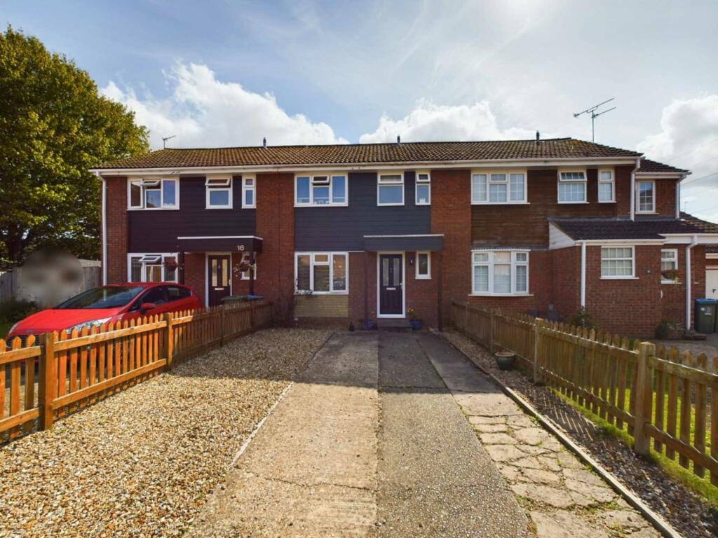 3 bedroom terraced house for sale in Constable Place, Haydon Hill, Aylesbury, HP19