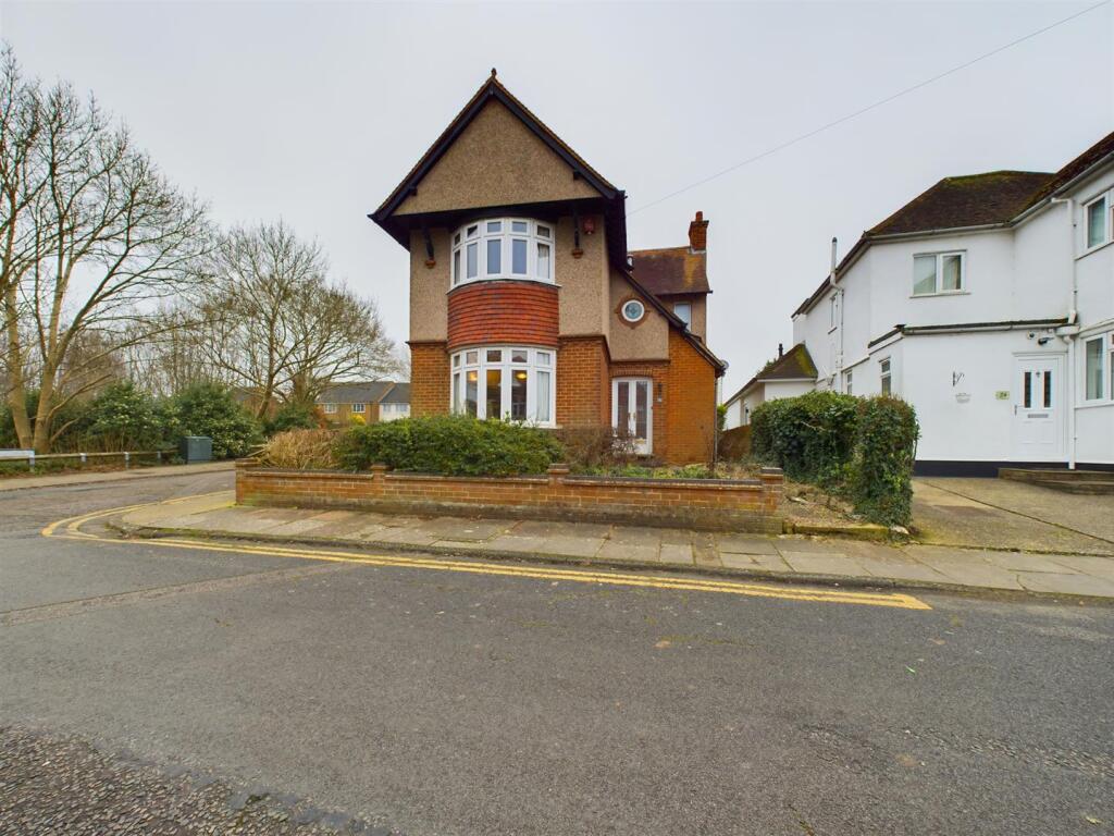 Main image of property: Vale Road, Aylesbury, Buckinghamshire