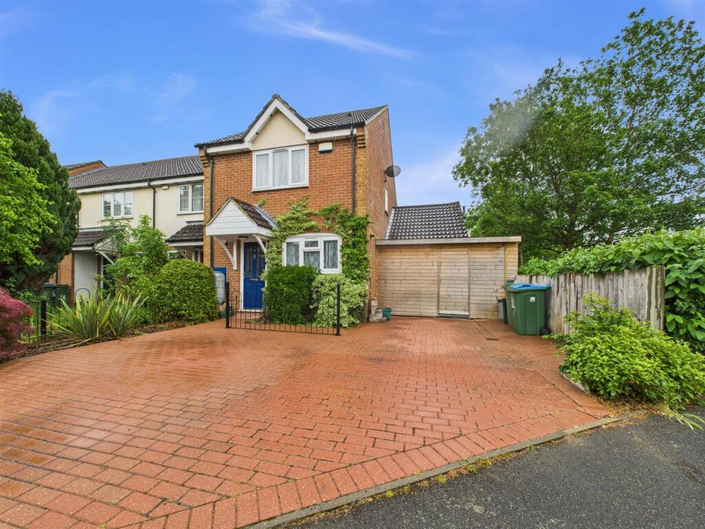 Main image of property: Avocet Way, Watermead, Aylesbury