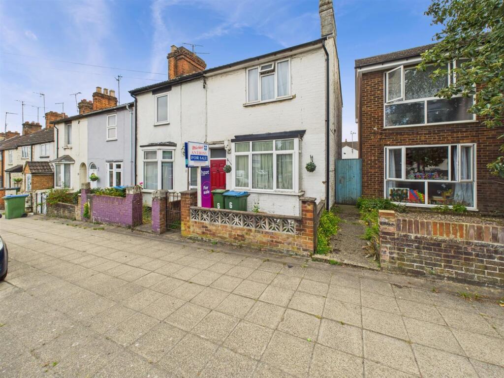 Main image of property: Park Street, Aylesbury, Buckinghamshire