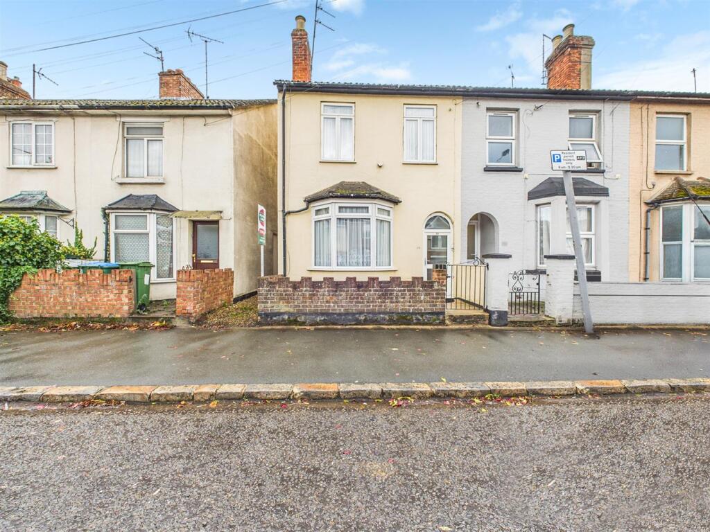 Main image of property: Bicester Road, Aylesbury, Buckinghamshire