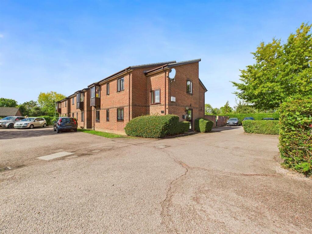 Main image of property: Poets Chase, Aylesbury, Buckinghamshire
