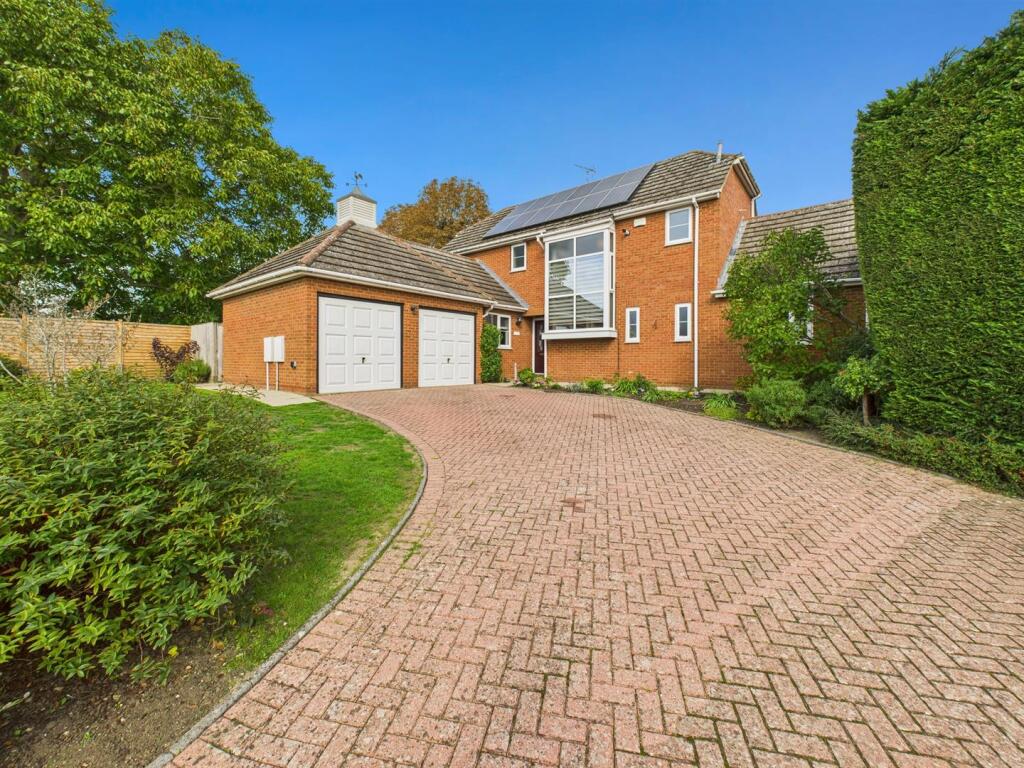 Main image of property: Bishops Meadow, Bierton, Aylesbury