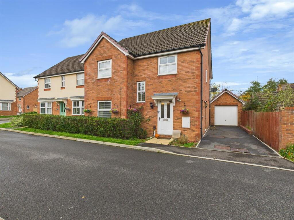 Main image of property: Wiseman Close, Deerhurst, Aylesbury