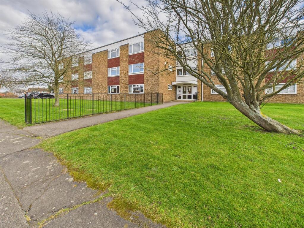 Main image of property: Long Meadow, Bedgrove, Aylesbury