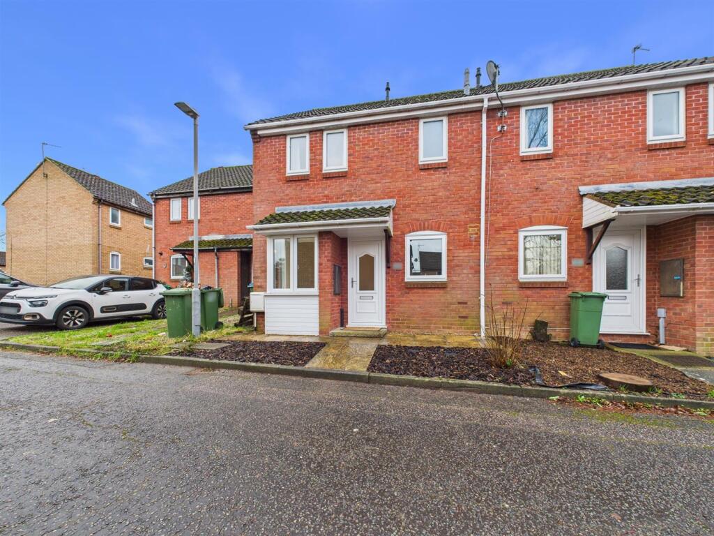 Main image of property: Batchelor Close, Cleveland Park, Aylesbury