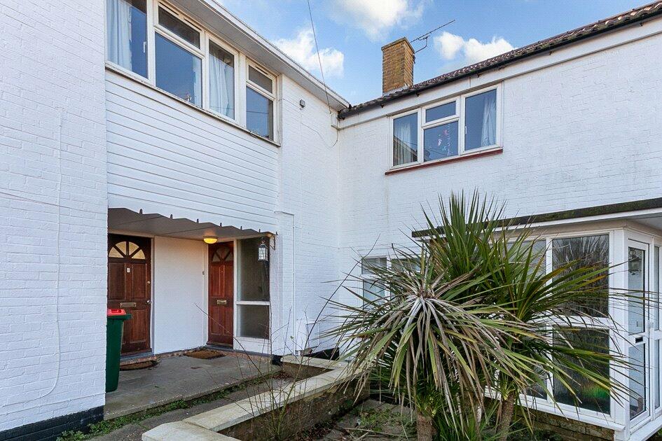 2 bedroom apartment for sale in Ely Close, Tilgate, CRAWLEY, West